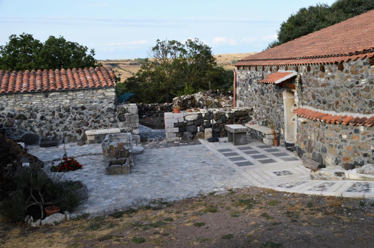 Su Montiju De Sa Falada Manna * Cheremule